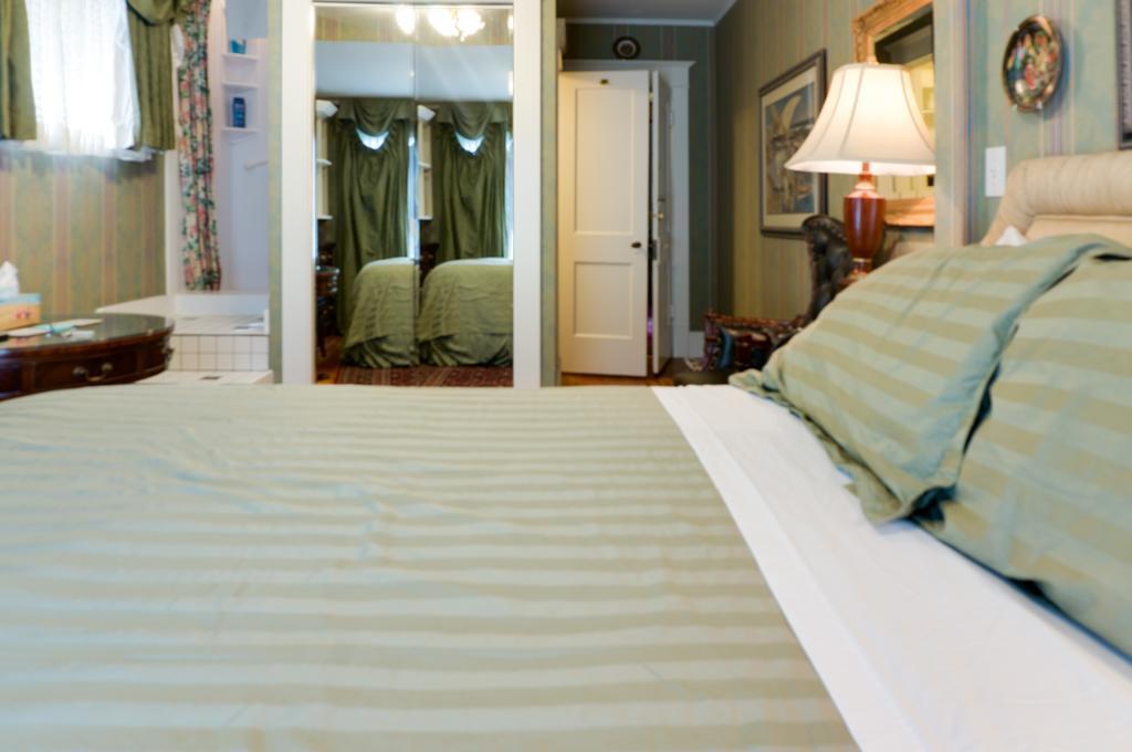 Calgary Westways Guest House Quarto foto